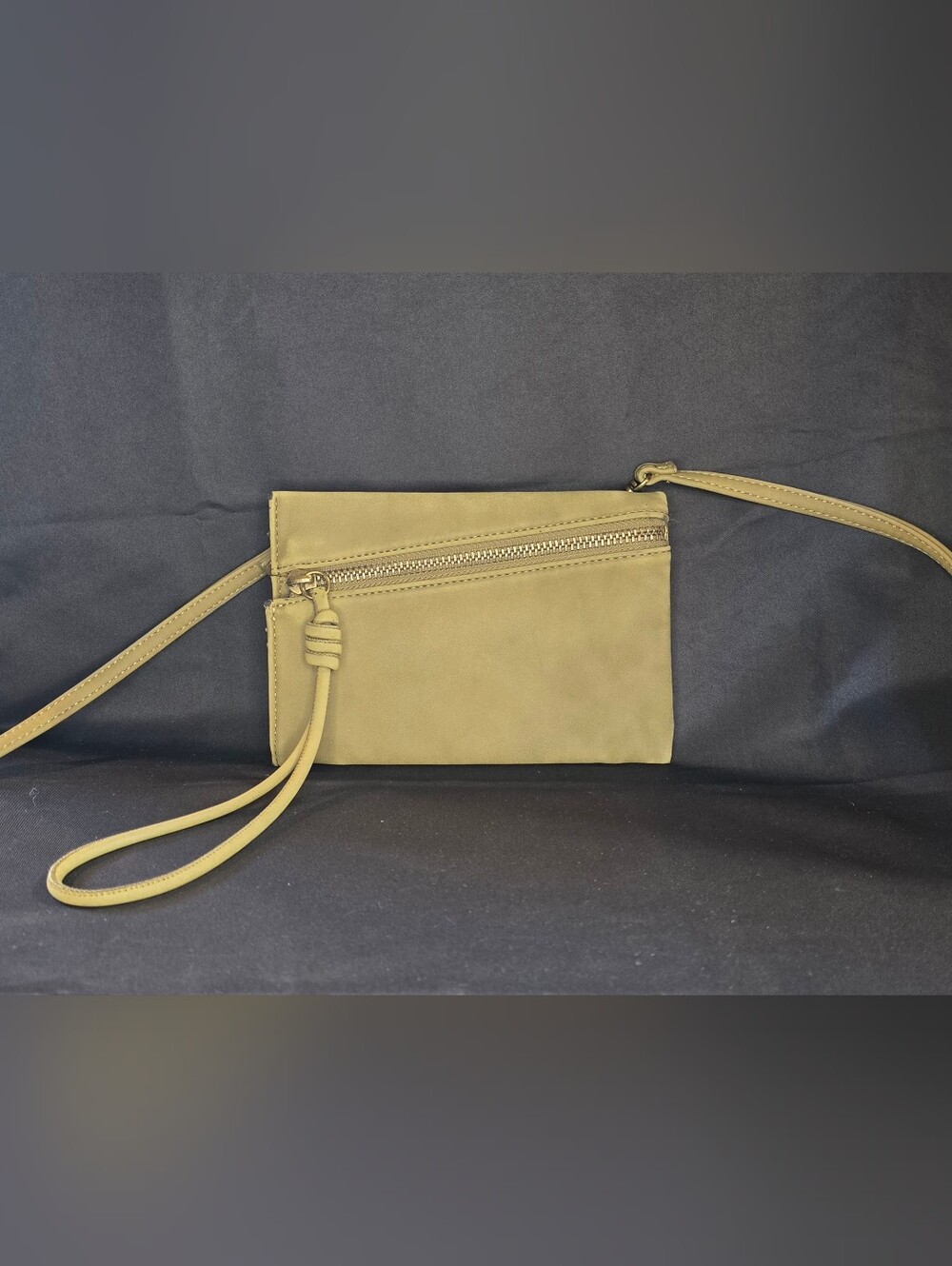 Universal Thread Olive Green Convertible Foldover Crossbody Wristlet Bag